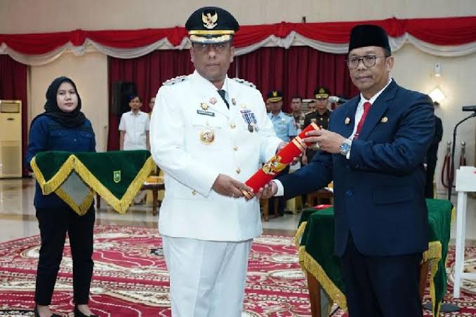 Roni Rakhmat Dilantik Jadi Pj Wali Kota Pekanbaru Gantikan Risnandar Mahiwa Usai Ditangkap KPK