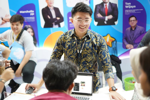 School of Computer Science BINUS UNIVERSITY Persiapkan Karier Gen Z melalui Workshop Aplikasi Berbas