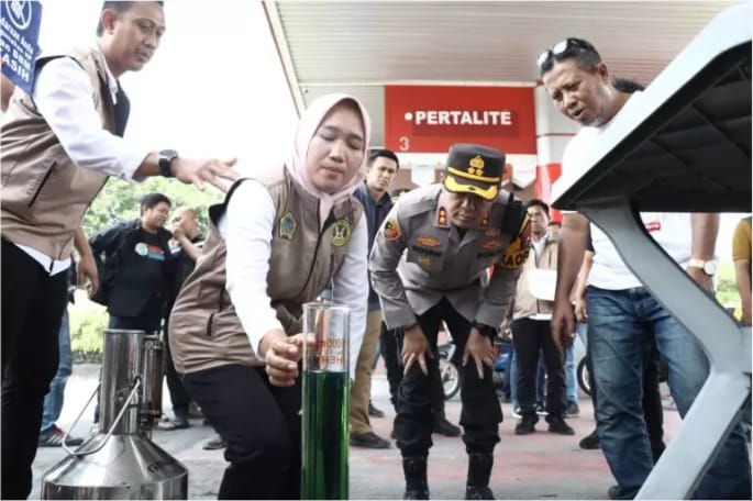 Sidak Polres Gresik, Pastikan BBM SPBU Sesuai Standar, Hasilnya Mengejutkan!