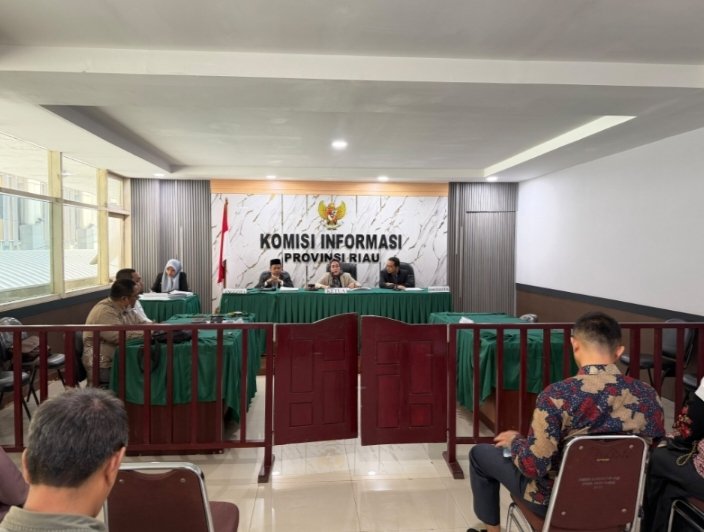 Sidang Sengketa Informasi Pemkab Kampar Kembali Tertunda, Ketua Majelis KI Riau Tegur Termohon