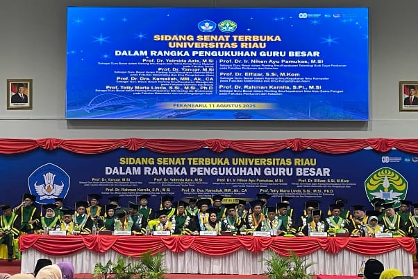 Tujuh Guru Besar Baru Dikukuhkan Universitas Riau