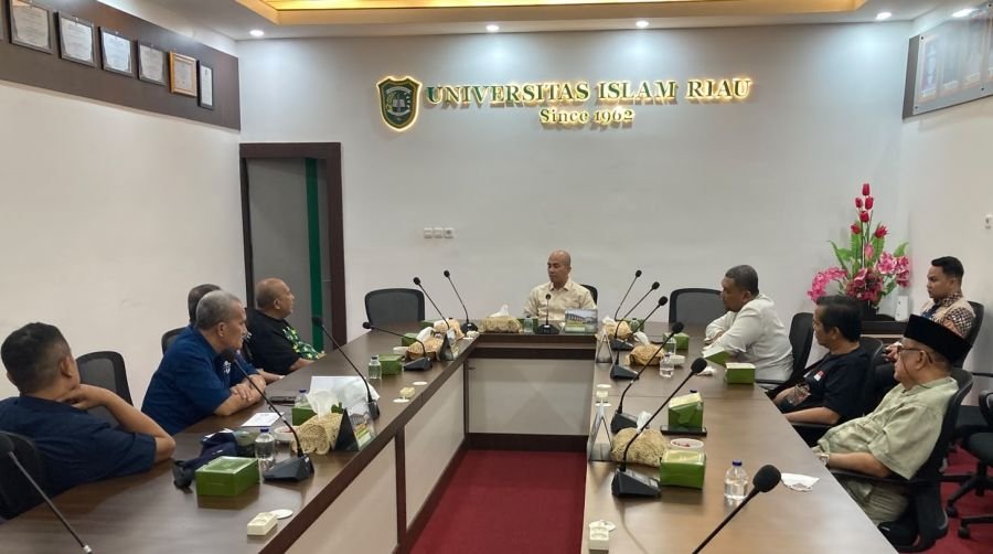 UIR Dukung Seminar Karhutla dan UKW JMSI Riau