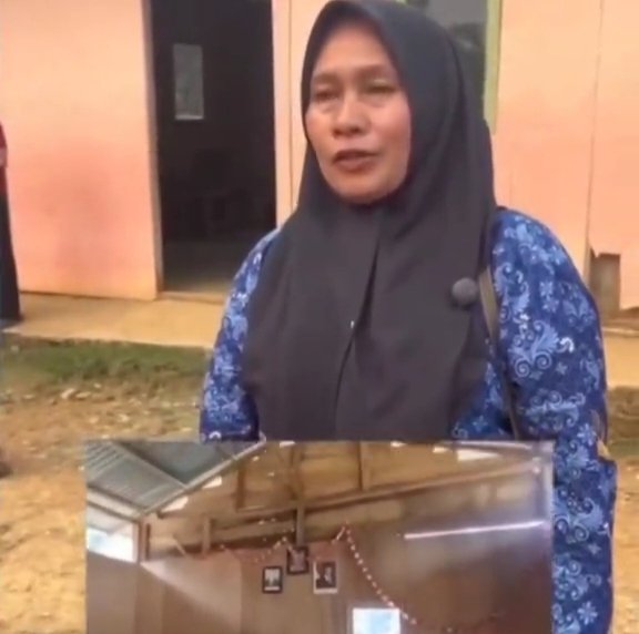 Viral SD Berdinding Triplek di Kampar, Pemkab Baru Tahu Usai Video Beredar