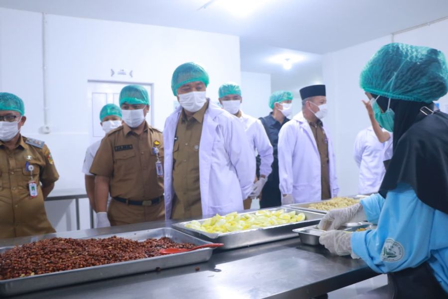 Wawako Markarius Anwar Resmikan SPPG Sukamulia di Kecamatan Sail