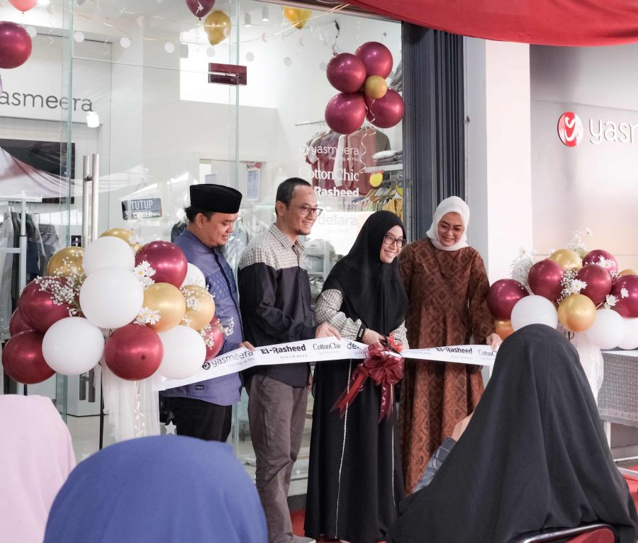 Yasmeera Resmikan Offline Store Pertama, Bazaar dan Diskonnya Bikin Emak-Emak Bahagia