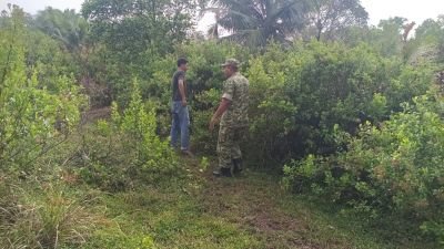 BABINSA KORAMIL 06/MERBAU BERSAMA MASYARAKAT LAKSANAKAN PATROLI KARHUTLA DI DESA TANJUNG PADANG