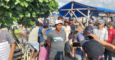 Batas Jaring Perusahaan Budidaya Mutiara di Laut Muncar Banyuwangi Membuat Nelayan Menangis