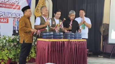 Bupati Trenggalek Luncurkan Program “Sangu Sampah” untuk Siswa