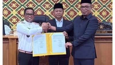 DPRD Pelalawan Sahkan APBD-P Rp1,66 Triliun