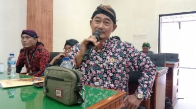 Ghanief, Budayawan Trenggalek Sebut Lembaga Adat Desa Segera dipercepat