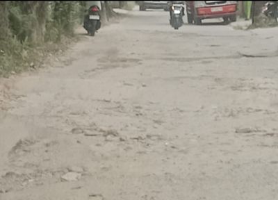 Jalan Karya Indah Rusak Parah, Warga Minta Walikota Turun Tangan