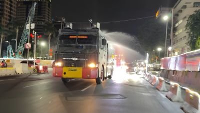 Polri Kerahkan Water Cannon, Bagikan Masker untuk Warga Terdampak Erupsi Anak Krakatau