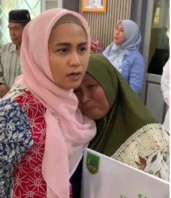 Tangis Pecah! Legislator Karmila Sari Bantu Ahli Waris Dapatkan Santunan BPJS